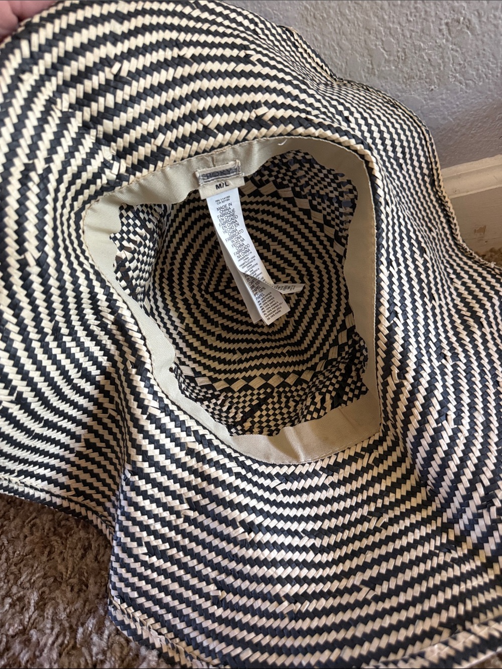 Roxy Black and Cream Patterned Sun Hat (M/L) - Picture 2 of 4